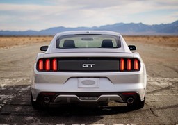 Rear-Ford-Mustang-2015-Silver-Desktop-Wallpaper